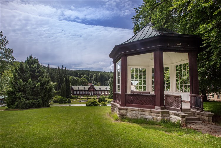 HORSKÉ LÁZNĚ KARLOVA STUDÁNKA - Karlova Studánka