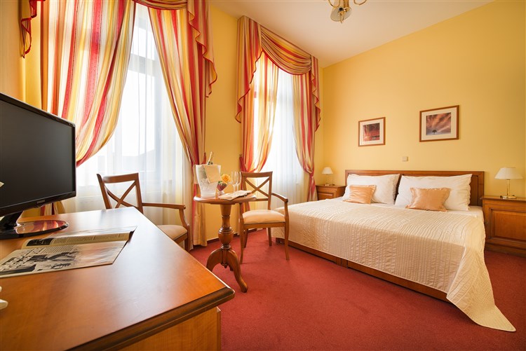 dvoulůžkový pokoj v hotelu Podhrad | PODHRAD - Hluboká nad Vltavou