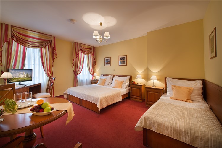třílůžkový pokoj v hotelu Podhrad | PODHRAD - Hluboká nad Vltavou
