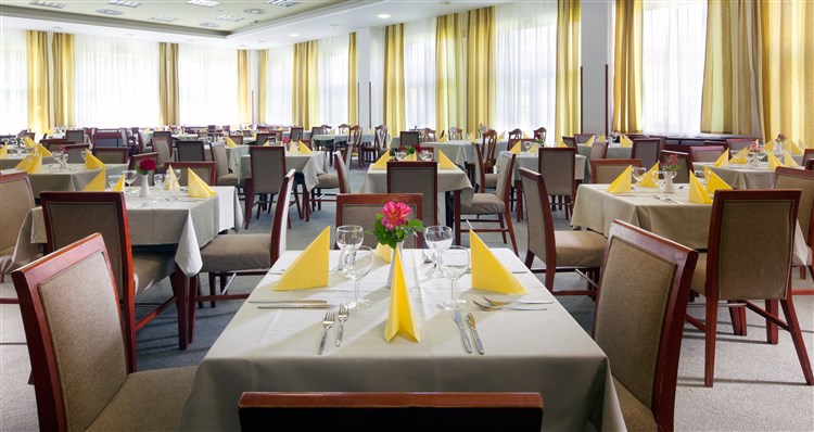 Restaurace hotelu Frymburk. | FRYMBURK - Frymburk