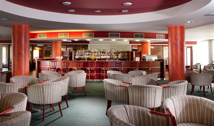 Lobby bar hotelu Frymburk. | FRYMBURK - Frymburk