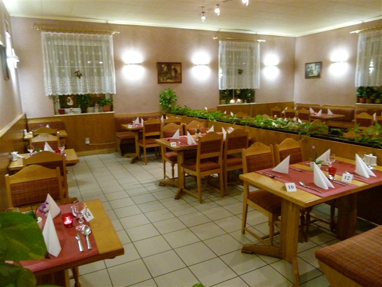 PELIKÁN - Mariánské Lázně