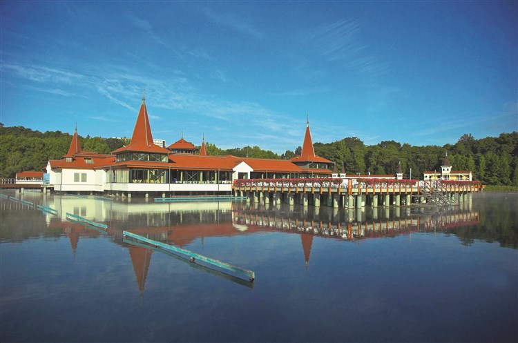 PALACE - Hévíz