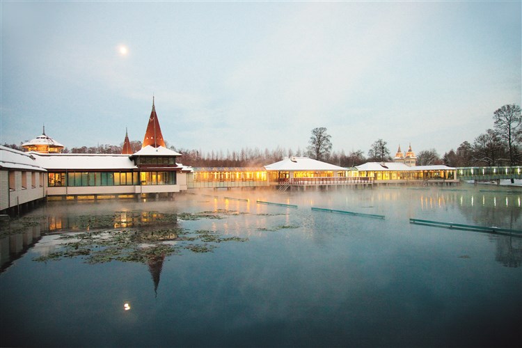 PALACE - Hévíz