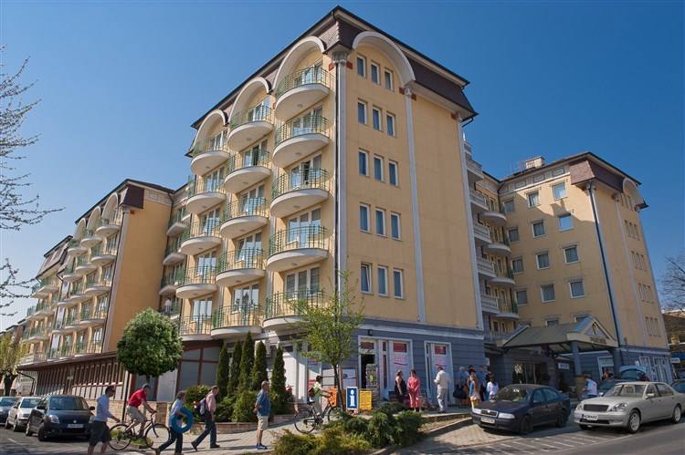 PALACE - Hévíz