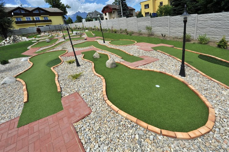 Adventure golf - zábava pro celou rodinu | APLEND TATRY HOLIDAY RESORT - Velký Slavkov